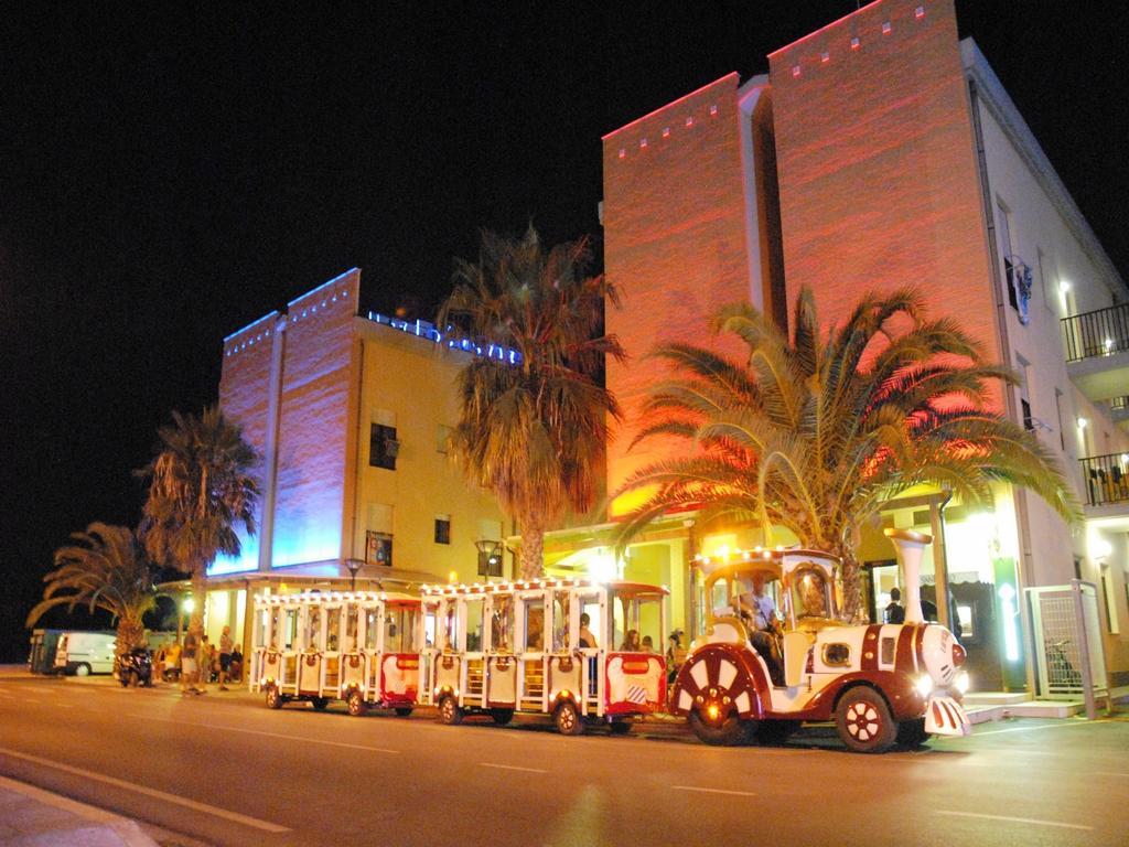 Aloha Park Hotel كامبومارينو المظهر الخارجي الصورة