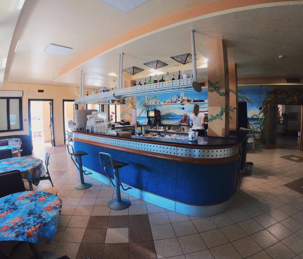 Aloha Park Hotel كامبومارينو المظهر الخارجي الصورة