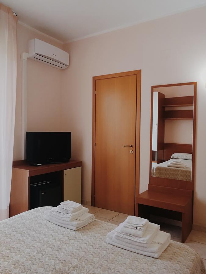 Aloha Park Hotel كامبومارينو المظهر الخارجي الصورة