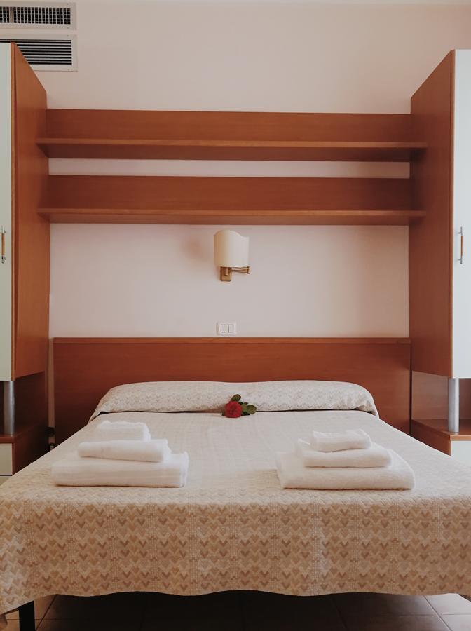 Aloha Park Hotel كامبومارينو المظهر الخارجي الصورة