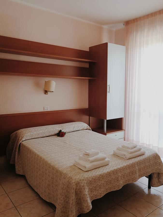 Aloha Park Hotel كامبومارينو المظهر الخارجي الصورة